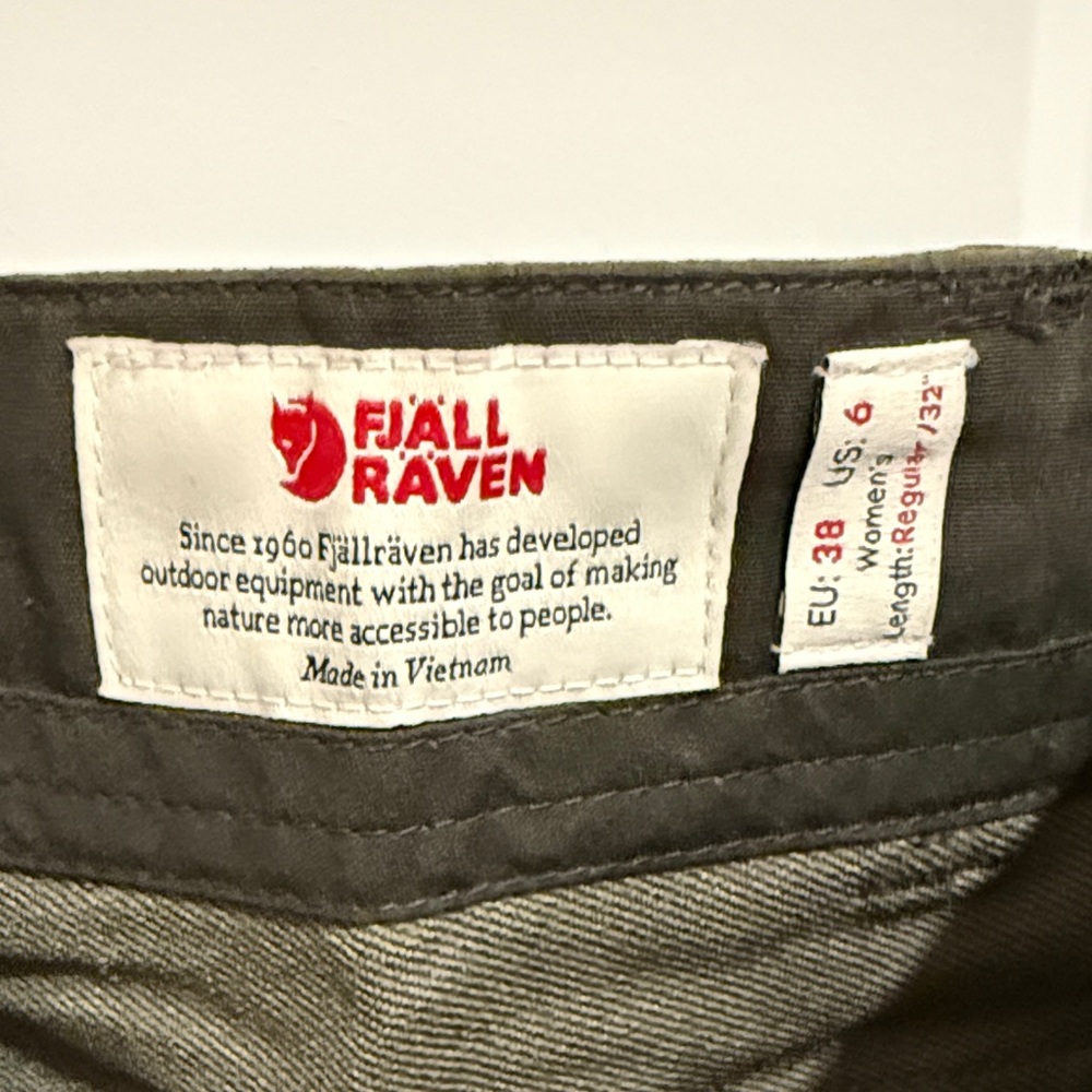 NWT Fjallraven Keb Trousers Dark Green Cargo Pants women’s size 6 reg 32” - Picture 3 of 5